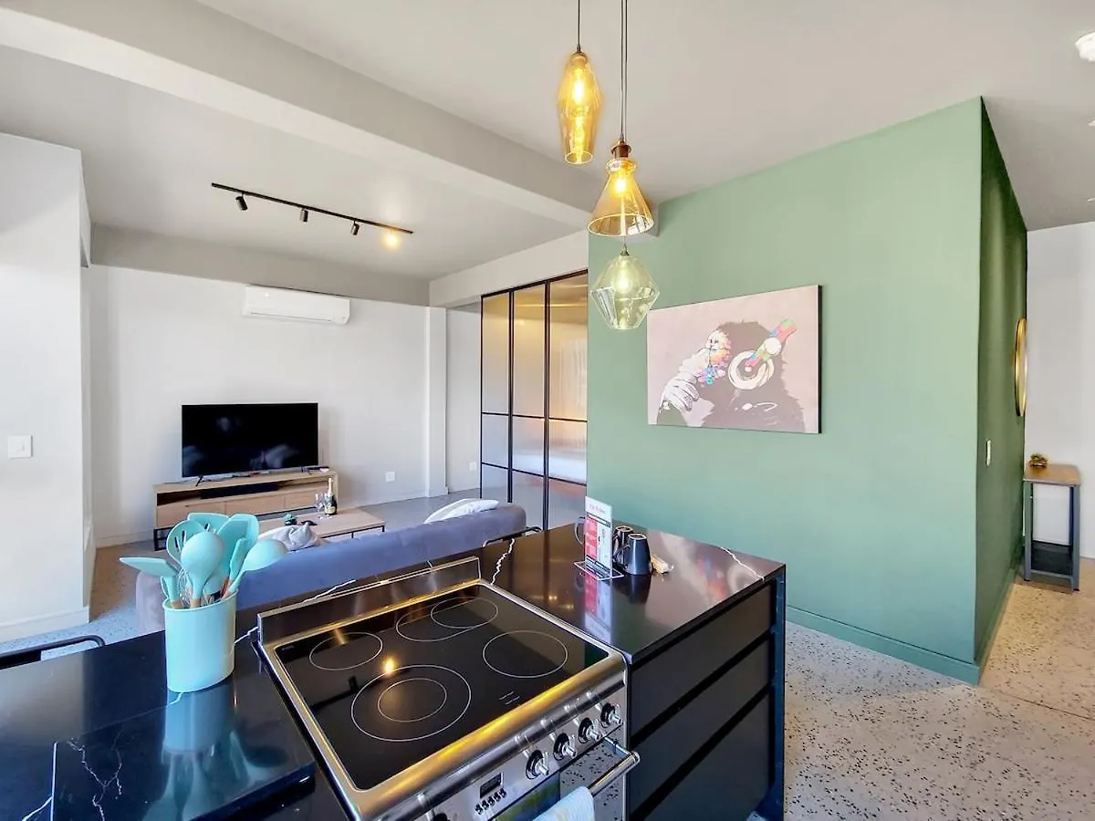 Stylish Studio Apartment With Rooftop Pool! Cape Town South Africa