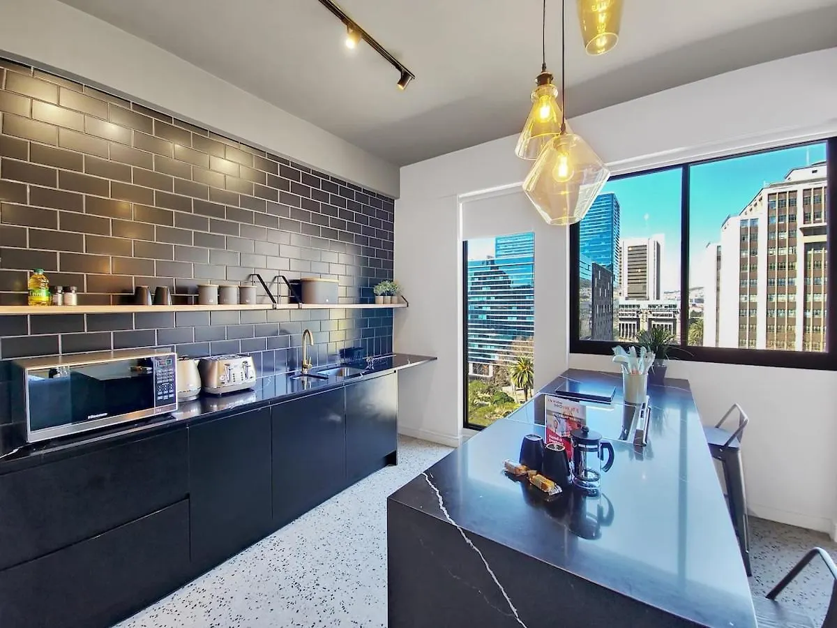 Stylish Studio Apartment With Rooftop Pool! Cape Town