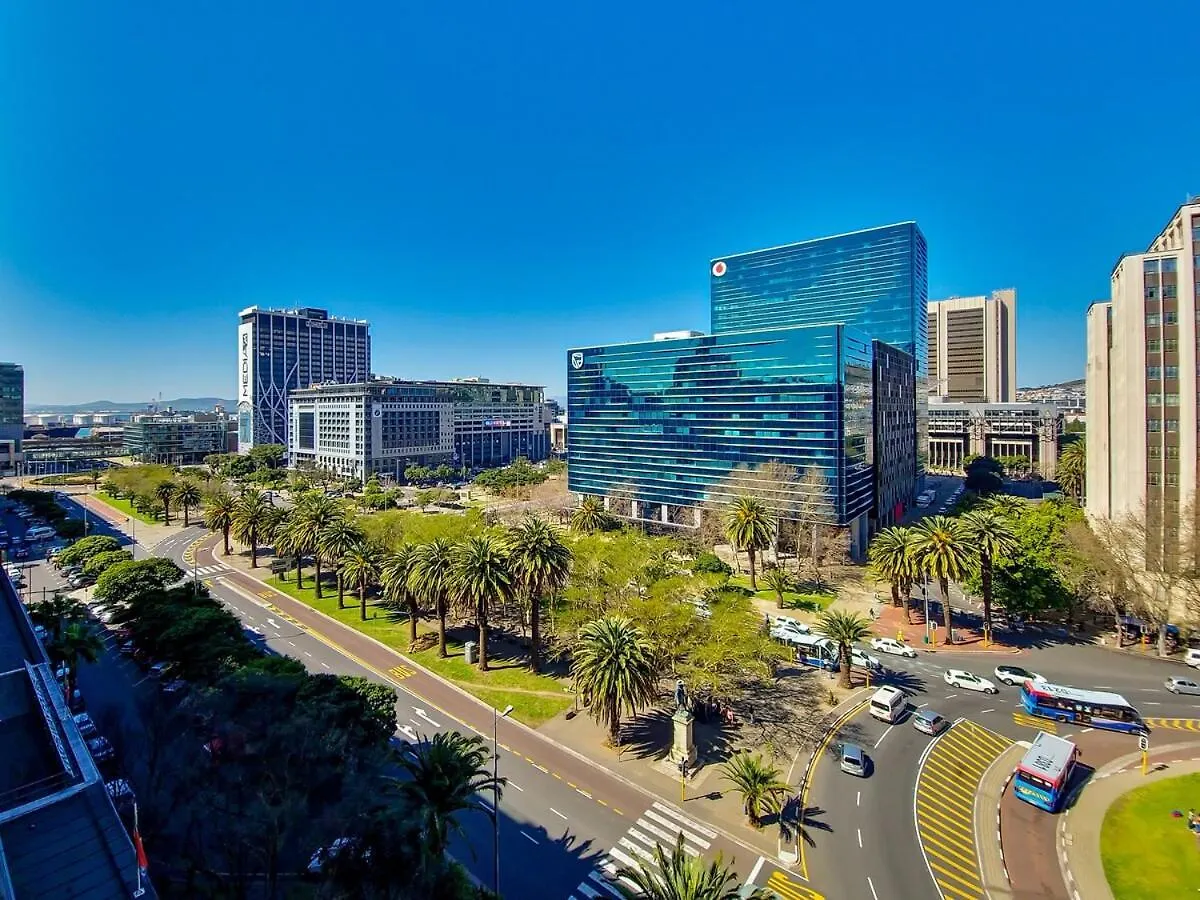 Stylish Studio Apartment With Rooftop Pool! Cape Town